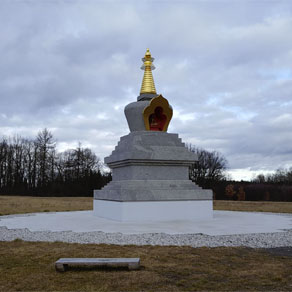 Těňovická skála (Buddhistická stúpa)